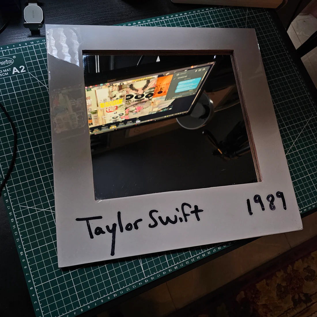 1989 MIRROR