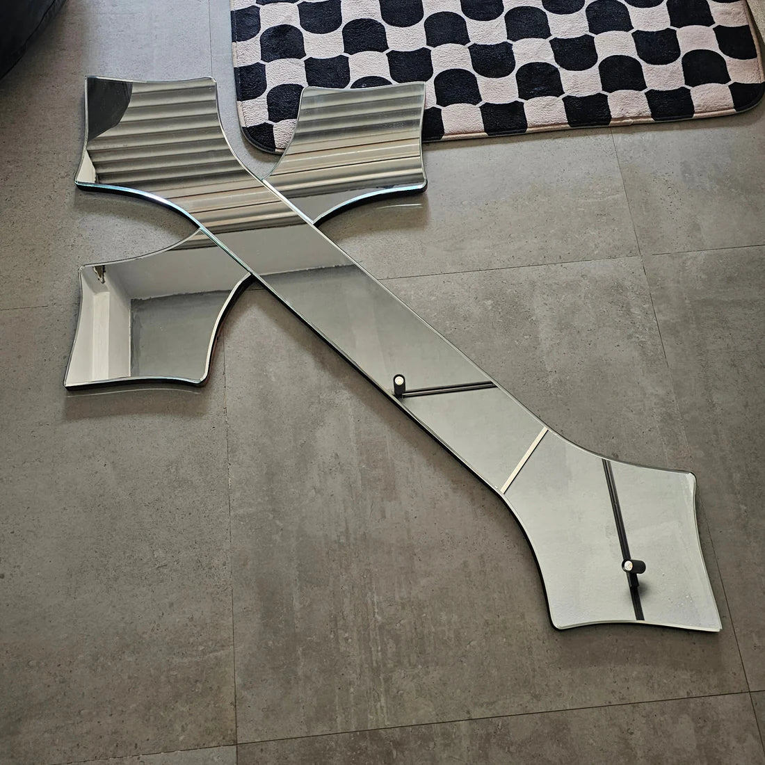 CHROME CROSS MIRROR