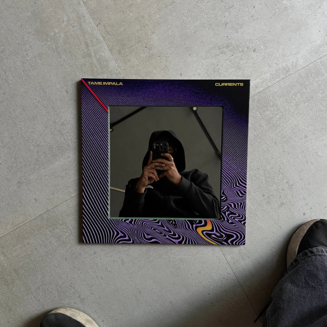 CURRENTS MIRROR