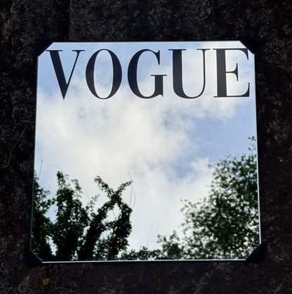 VOUGE MIRROR