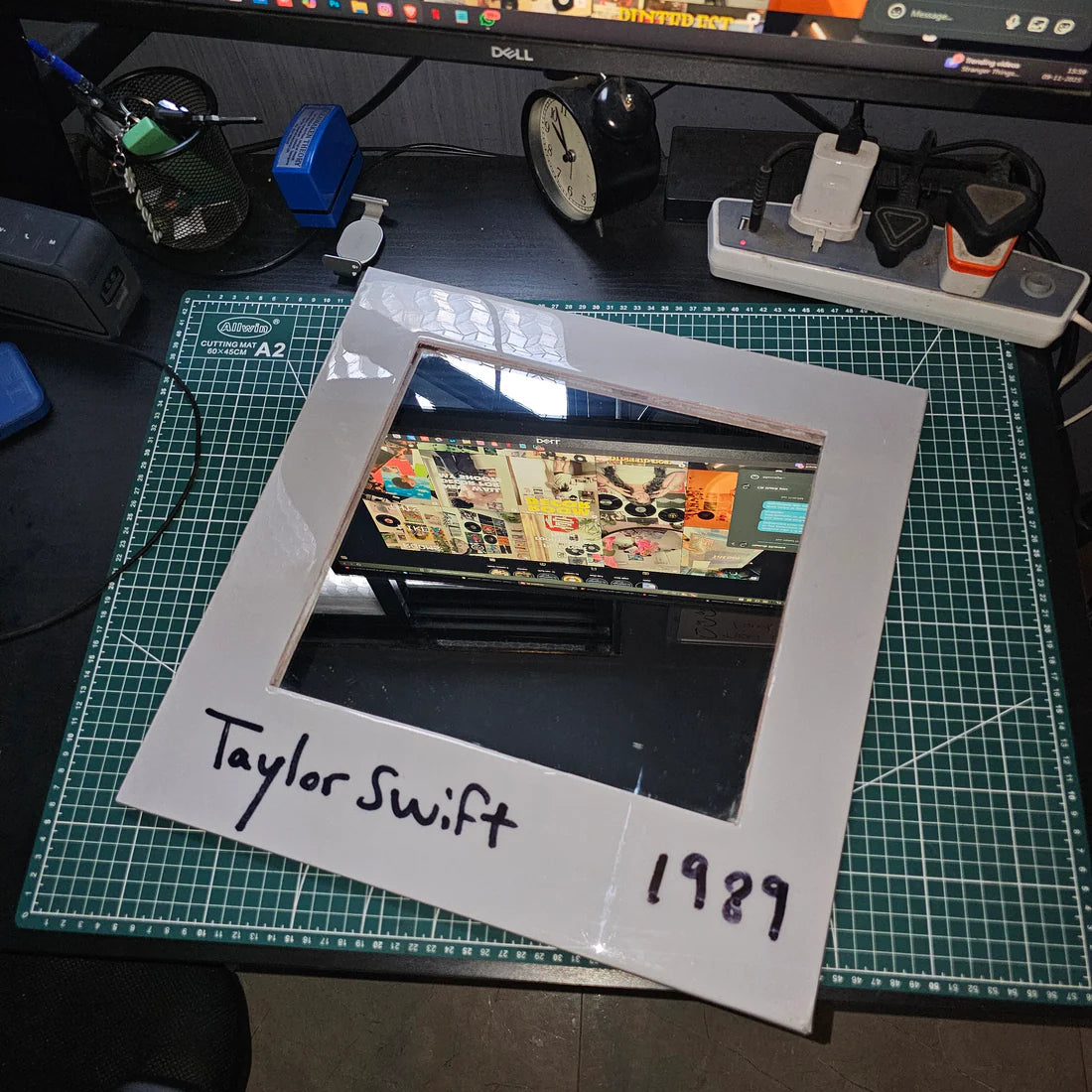 1989 MIRROR
