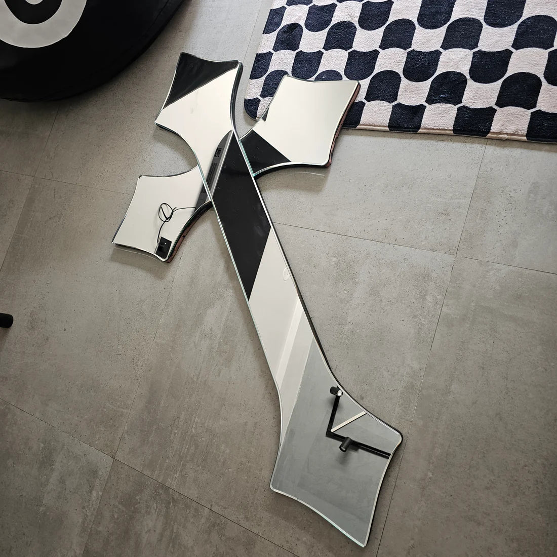 CHROME CROSS MIRROR
